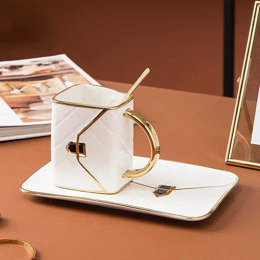 Tasse à dessert en céramique inspirée du sac à main Gilded Elegance