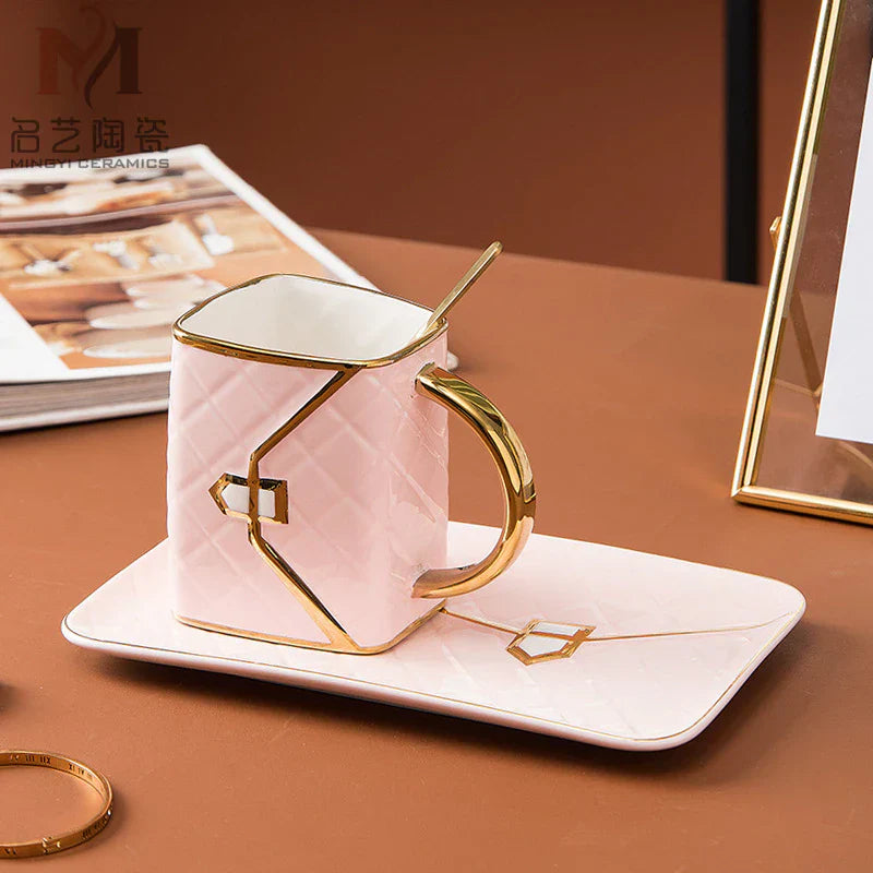 Tasse à dessert en céramique inspirée du sac à main Gilded Elegance