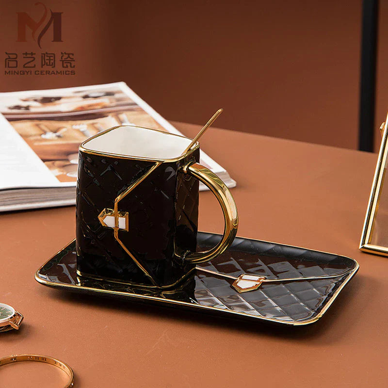 Tasse à dessert en céramique inspirée du sac à main Gilded Elegance