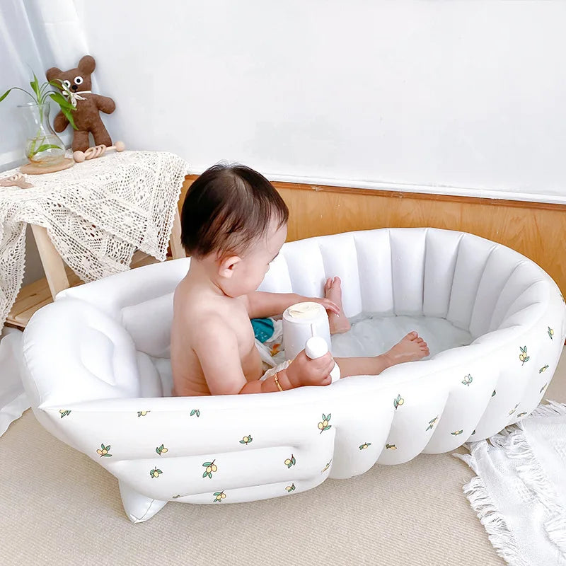 Blow Up Baby Bath™ - Baignoire pour bébé gonflable et sécurisée pour intérieur et extérieur