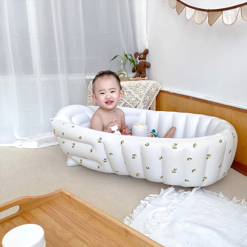 Blow Up Baby Bath™ - Baignoire pour bébé gonflable et sécurisée pour intérieur et extérieur