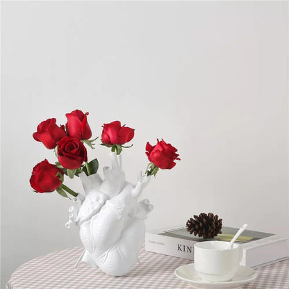 Ceramic heart-shaped vase Floroux | Anatomical design | Decorative vase for the home | Elegant flower vase