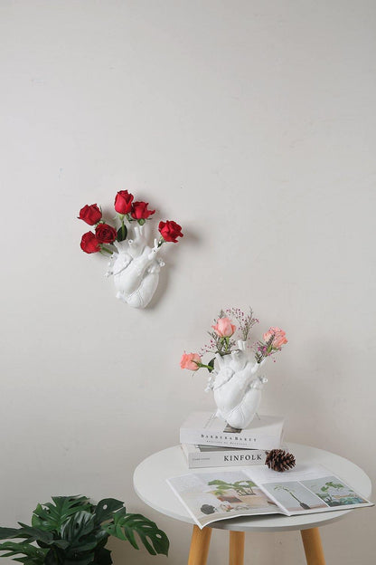 Ceramic heart-shaped vase Floroux | Anatomical design | Decorative vase for the home | Elegant flower vase