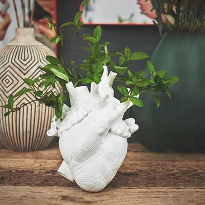 Ceramic heart-shaped vase Floroux | Anatomical design | Decorative vase for the home | Elegant flower vase