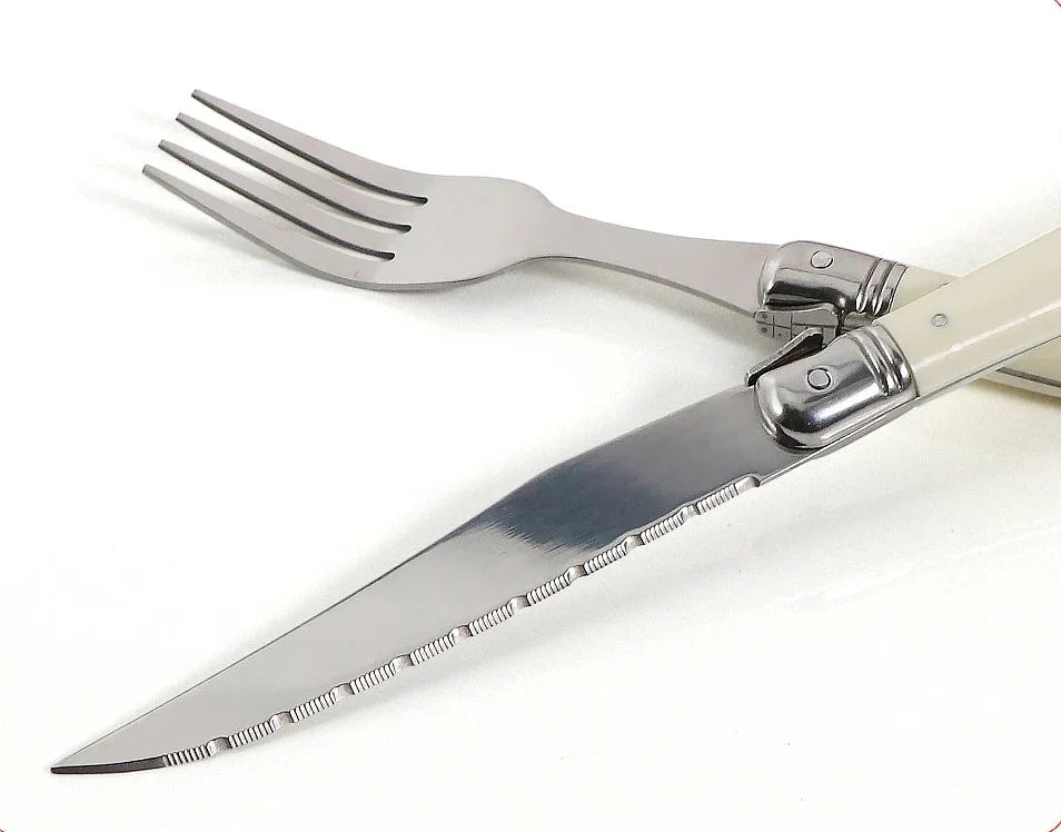 Coffret de couverts Laguiole couleur ivoire