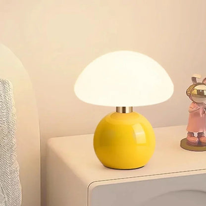 Floroux – Lampe de table en céramique moderne crème en forme de champignon pour un éclairage convivial