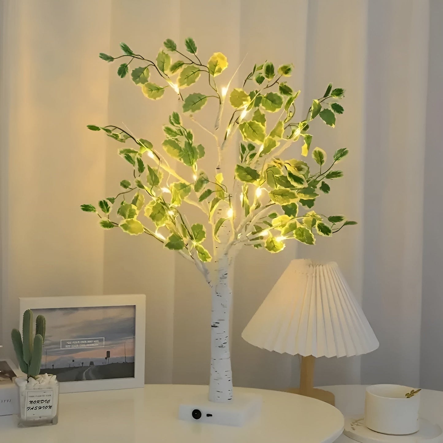 Magique BrightTree Lampe de Table – Design d'Arbre Élégant avec Éclairage LED Chaud