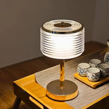 ElegantGlow - Lampe de table innovante à plusieurs couches en or