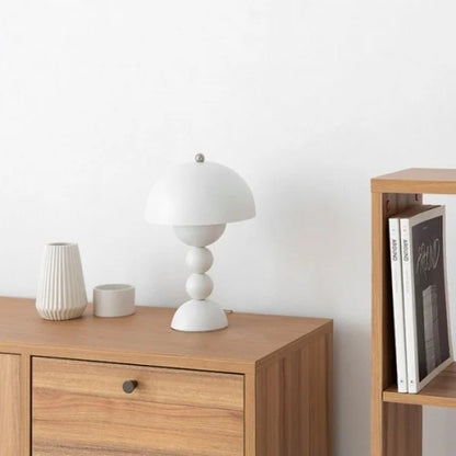 LumiFleur – Lampe de table portable et élégante