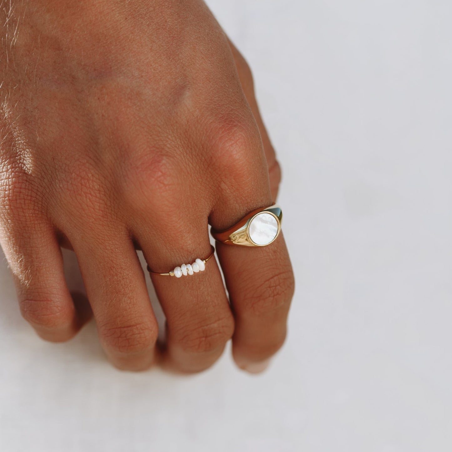 Chic Isolde Mini Pearl Ring - Élevez votre style !