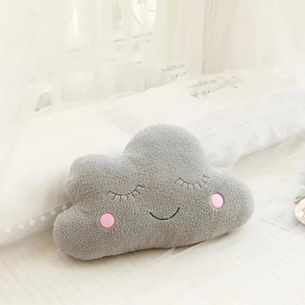 Coussin en peluche avec nuage cartoon