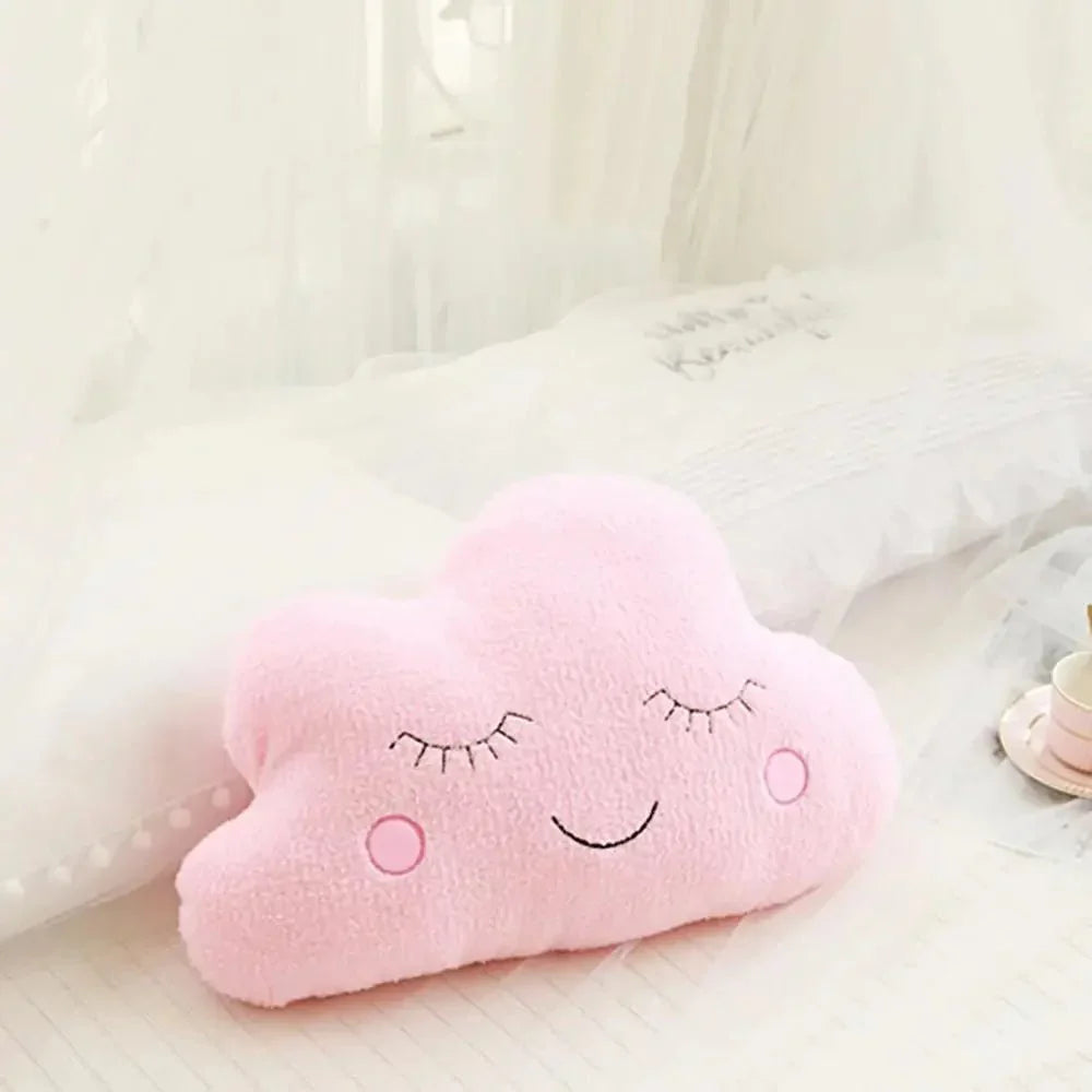 Coussin en peluche avec nuage cartoon