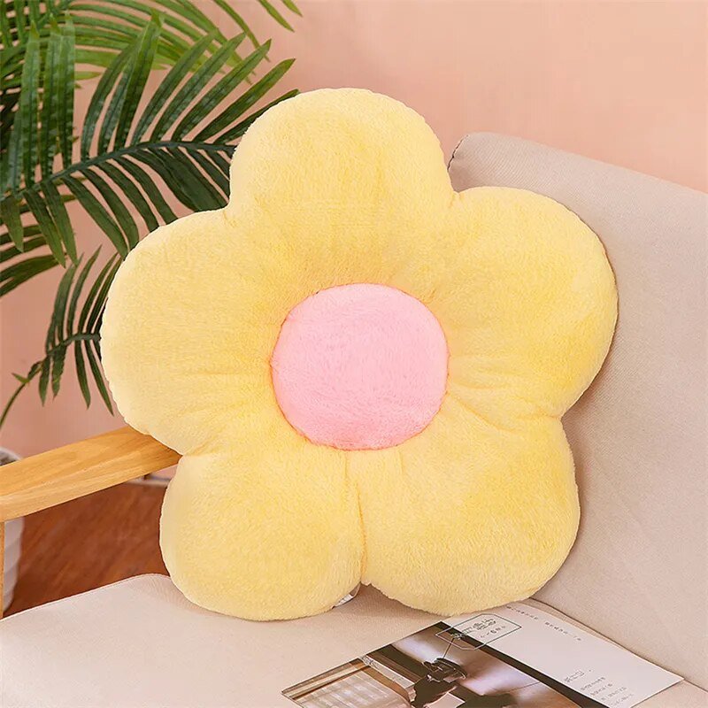 Coussin en peluche doux en forme de fleur