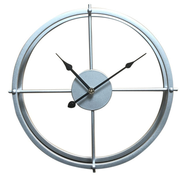 Horloge murale silencieuse en fer au design moderne