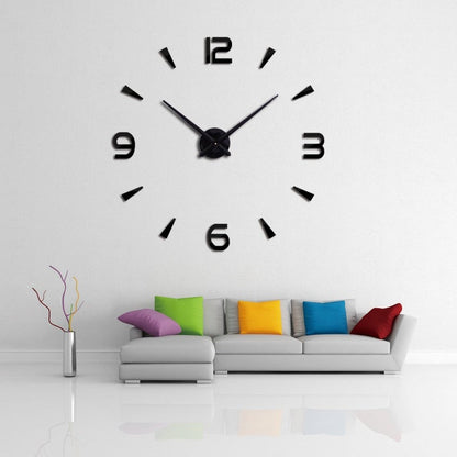 Vraiment grande horloge murale au design moderne