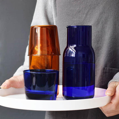 Carafe et verre en verre à eau vive