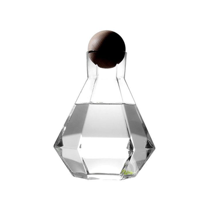 Vaisselle à boire avec des diamants
