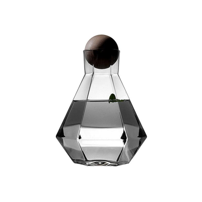 Vaisselle à boire avec des diamants
