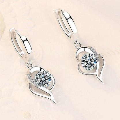 Boucles d'oreilles en argent enchanteur avec des fleurs en zirconium étincelantes - Collection Amelina