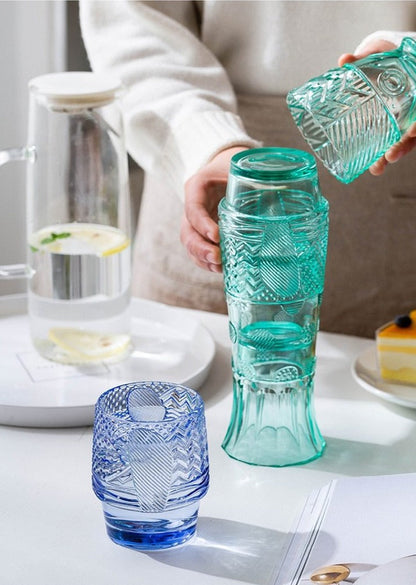 Ensemble de tasses en verre empilables avec poisson koi