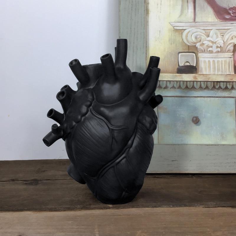 Ceramic heart-shaped vase Floroux | Anatomical design | Decorative vase for the home | Elegant flower vase