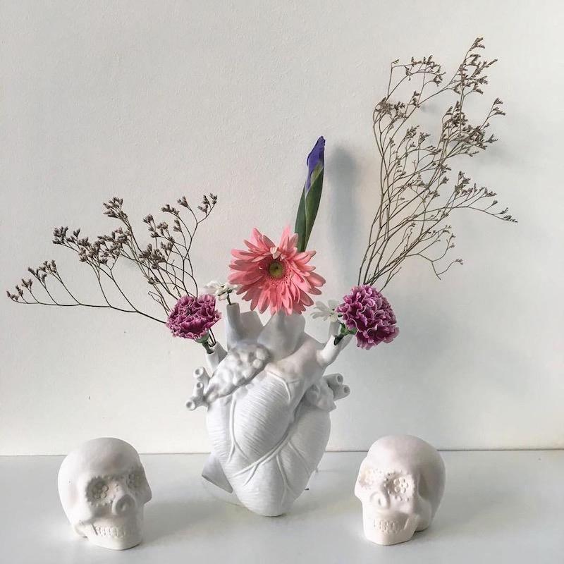 Ceramic heart-shaped vase Floroux | Anatomical design | Decorative vase for the home | Elegant flower vase