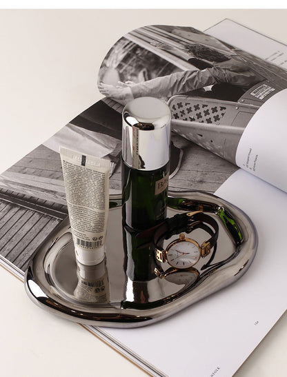 Biscuits et plateau en céramique chromé et bol