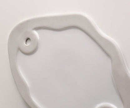 Biscuits et plateau en céramique chromé et bol