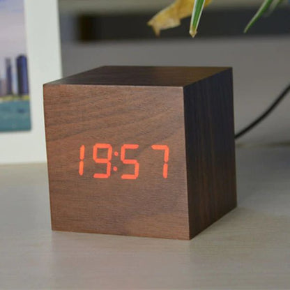 Horloge de table numérique Floroux | Design minimaliste | Écran LED | Moderne et fonctionnel | Parfait pour la maison et le bureau