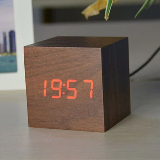 Horloge de table numérique Floroux | Design minimaliste | Écran LED | Moderne et fonctionnel | Parfait pour la maison et le bureau
