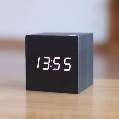 Horloge de table numérique Floroux | Design minimaliste | Écran LED | Moderne et fonctionnel | Parfait pour la maison et le bureau