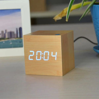Horloge de table numérique Floroux | Design minimaliste | Écran LED | Moderne et fonctionnel | Parfait pour la maison et le bureau