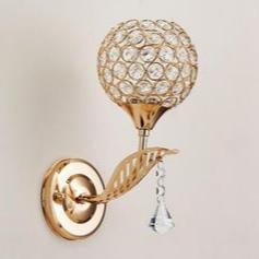 Floroux - Élégante lampe murale LED avec accents en cristal pour des espaces élégants