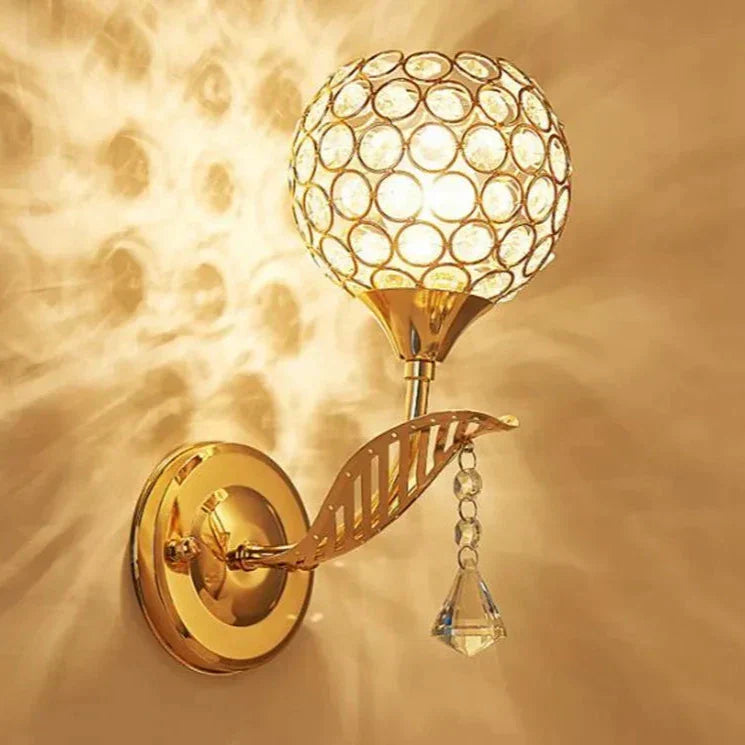 Floroux - Élégante lampe murale LED avec accents en cristal pour des espaces élégants