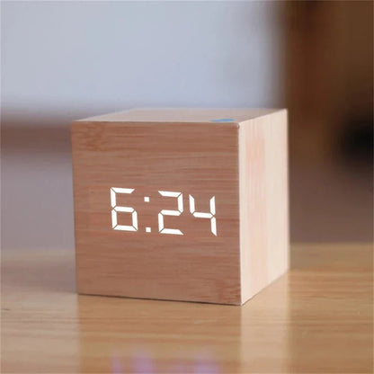 Réveil LED numérique au style rétro