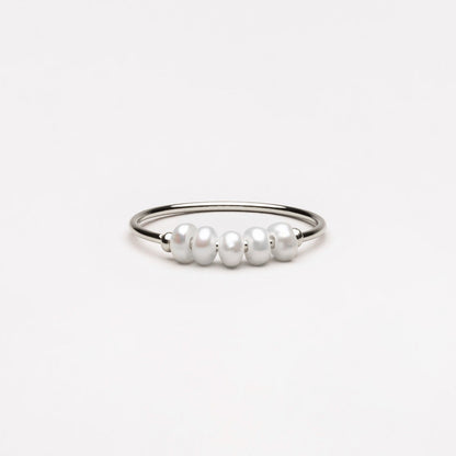 Chic Isolde Mini Pearl Ring - Élevez votre style !