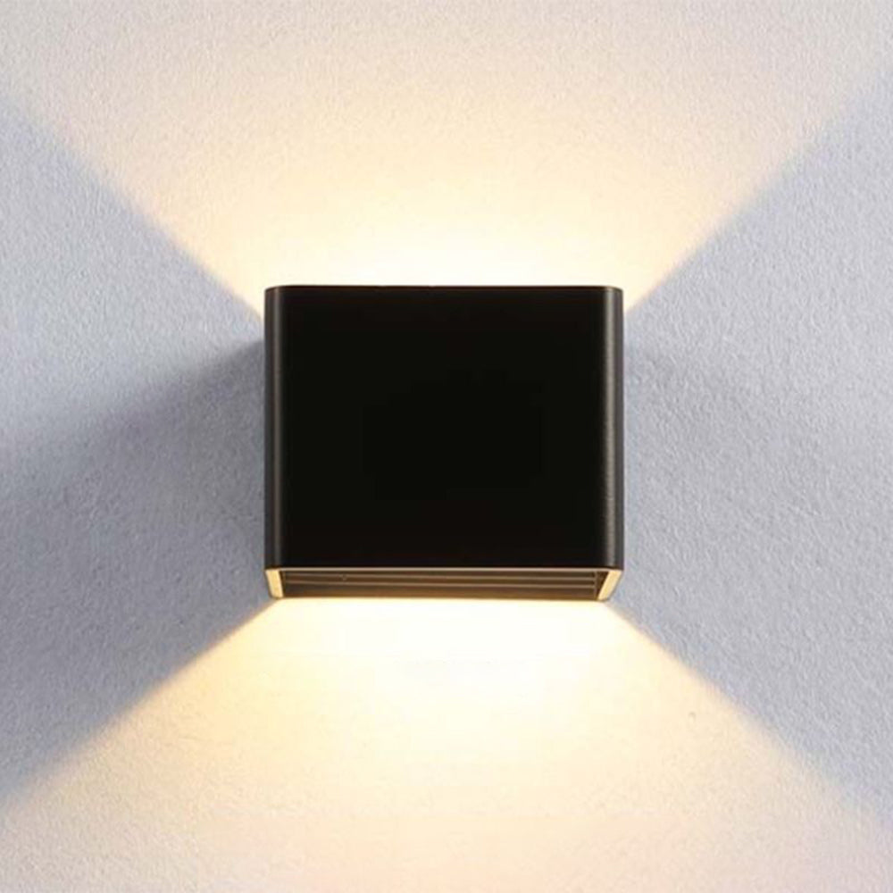 LuminaSquare - Applique murale carrée moderne