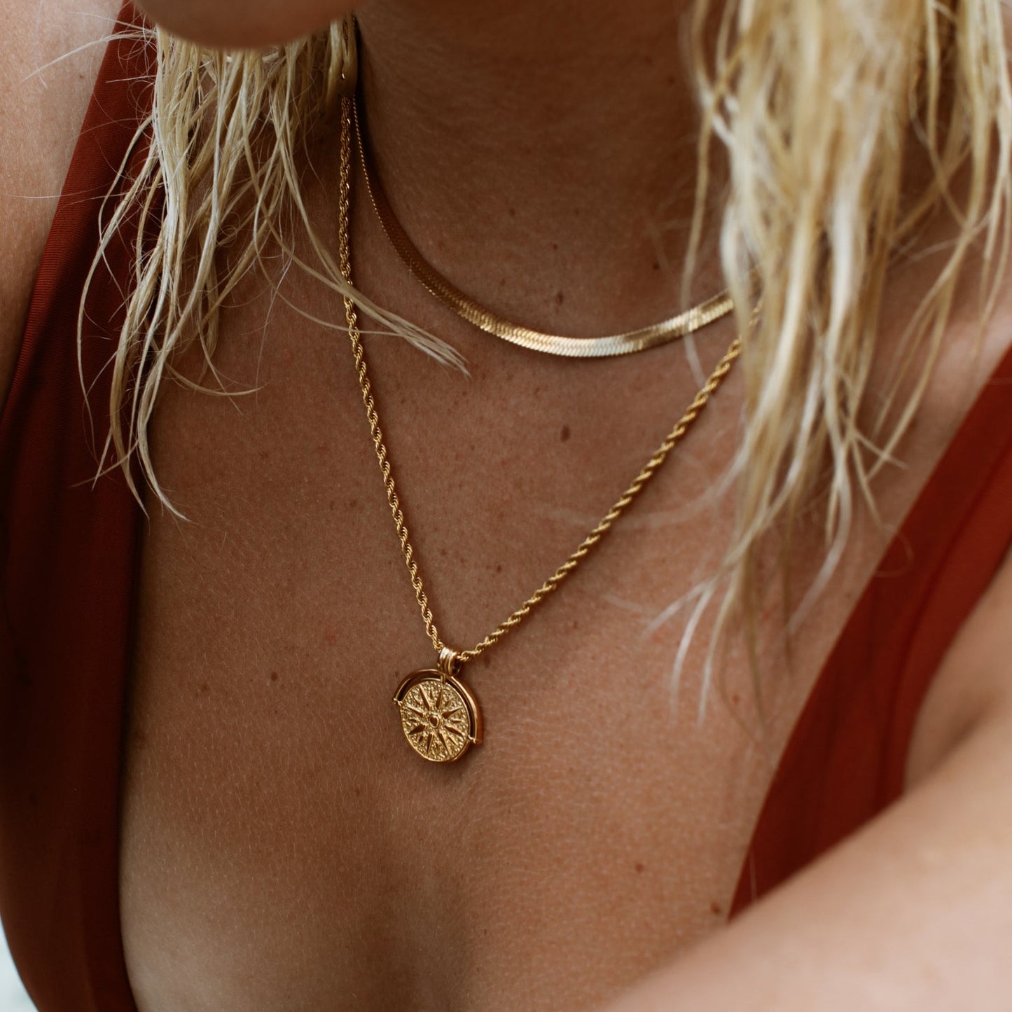 Collier Suspendu Élégant - Aurora