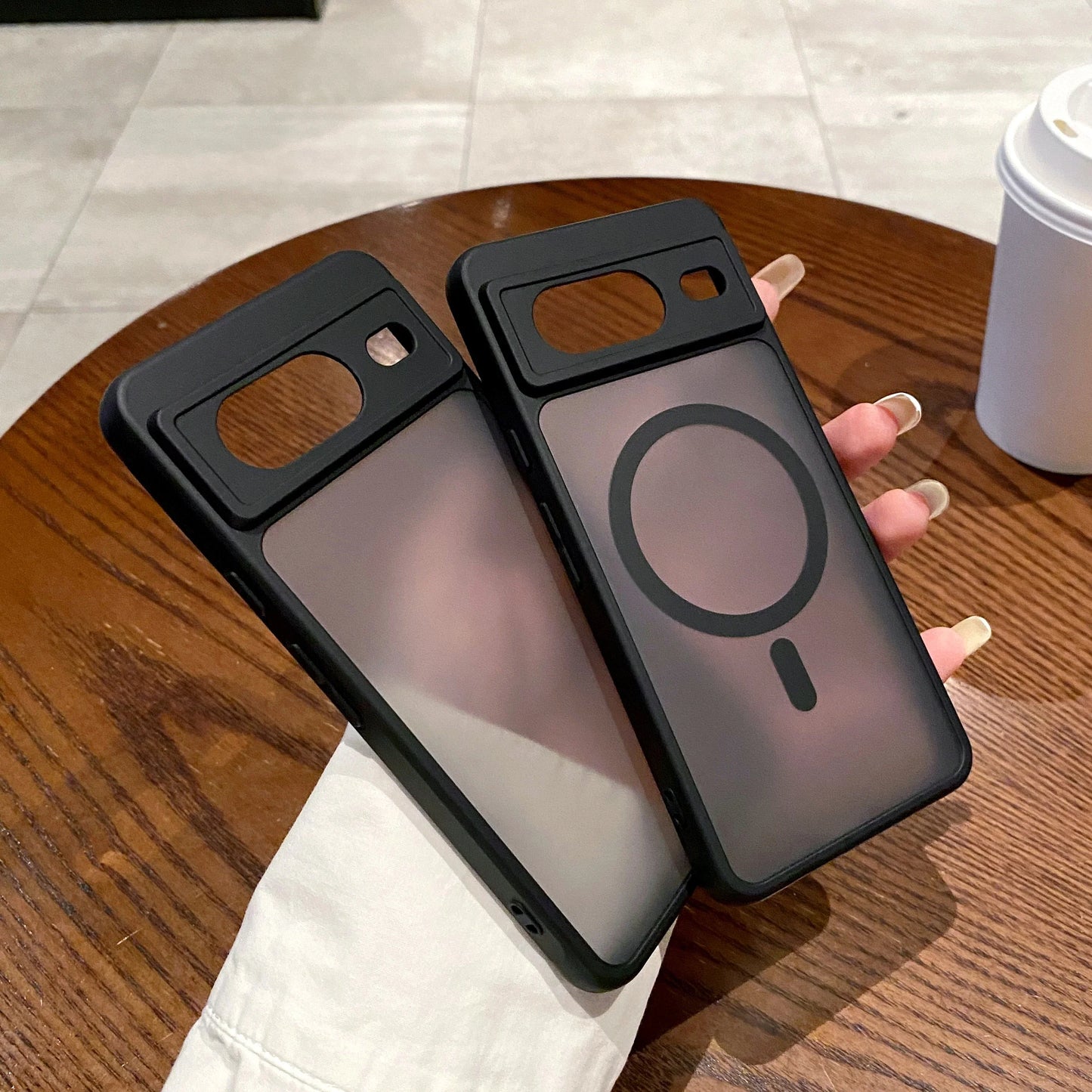 Coque Luxe Mat Magsafe Pour Google Pixel 9 8 Pro Frosted Translucent Chargeur Magnétique Sans Fil Protecteur de Lentille