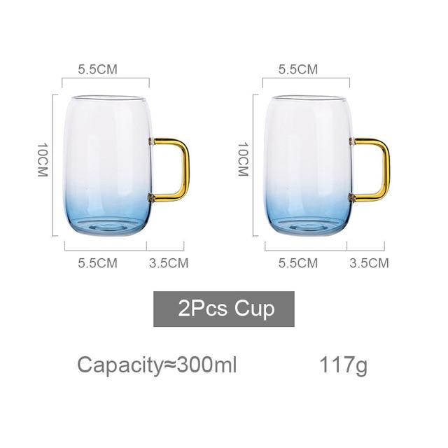 Ensemble de carafes en verre bleu ombragé