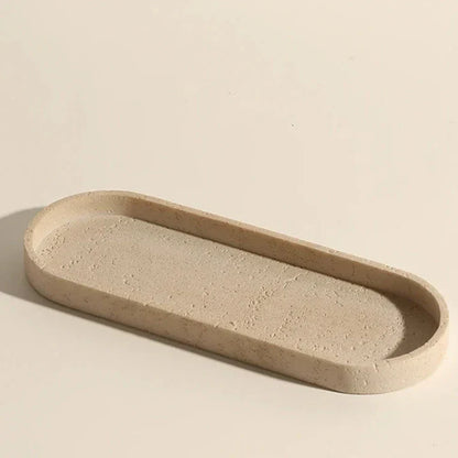Accessoires de salle de bain en pierre travertin.