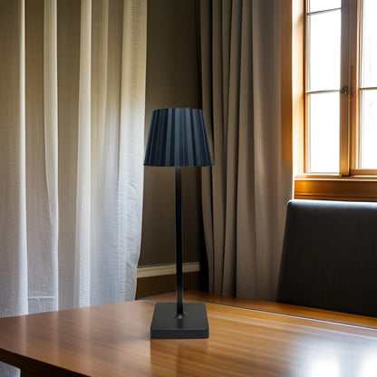 Luxe Scandinave Lampe de Table Sans Fil Arlo – Éclairage LED Élégant avec Fonction de Charge USB